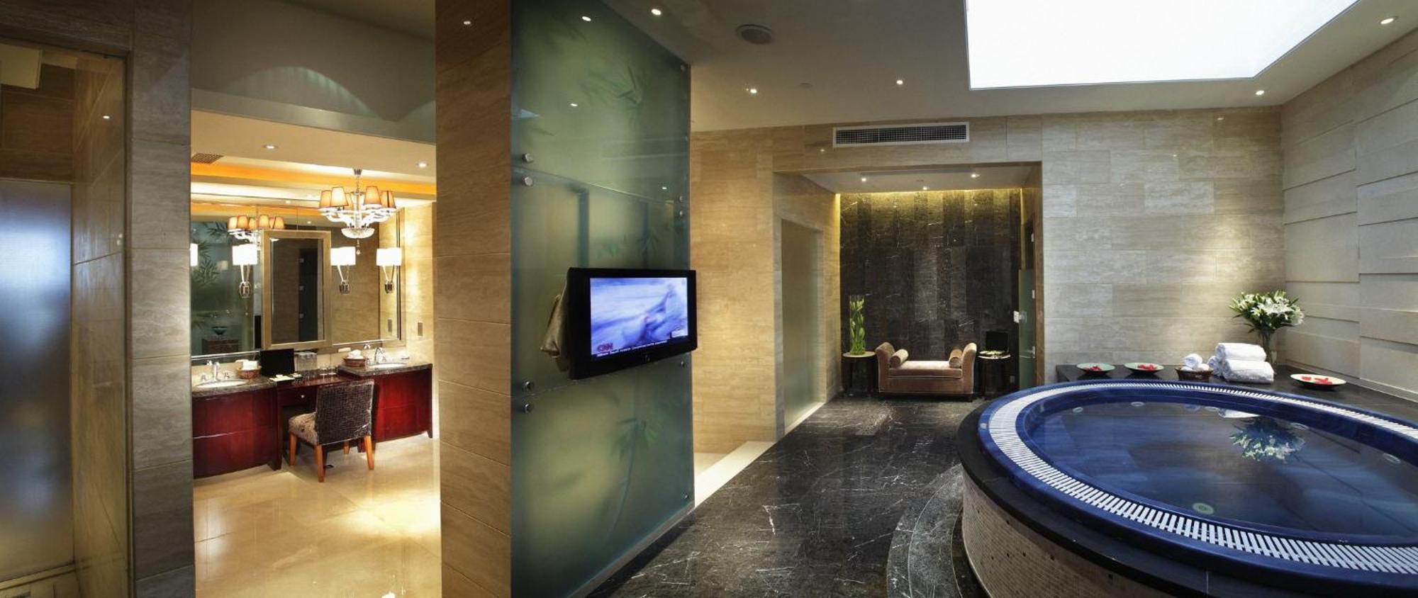 Holiday Inn Chengdu Century City-Easttower Exterior photo